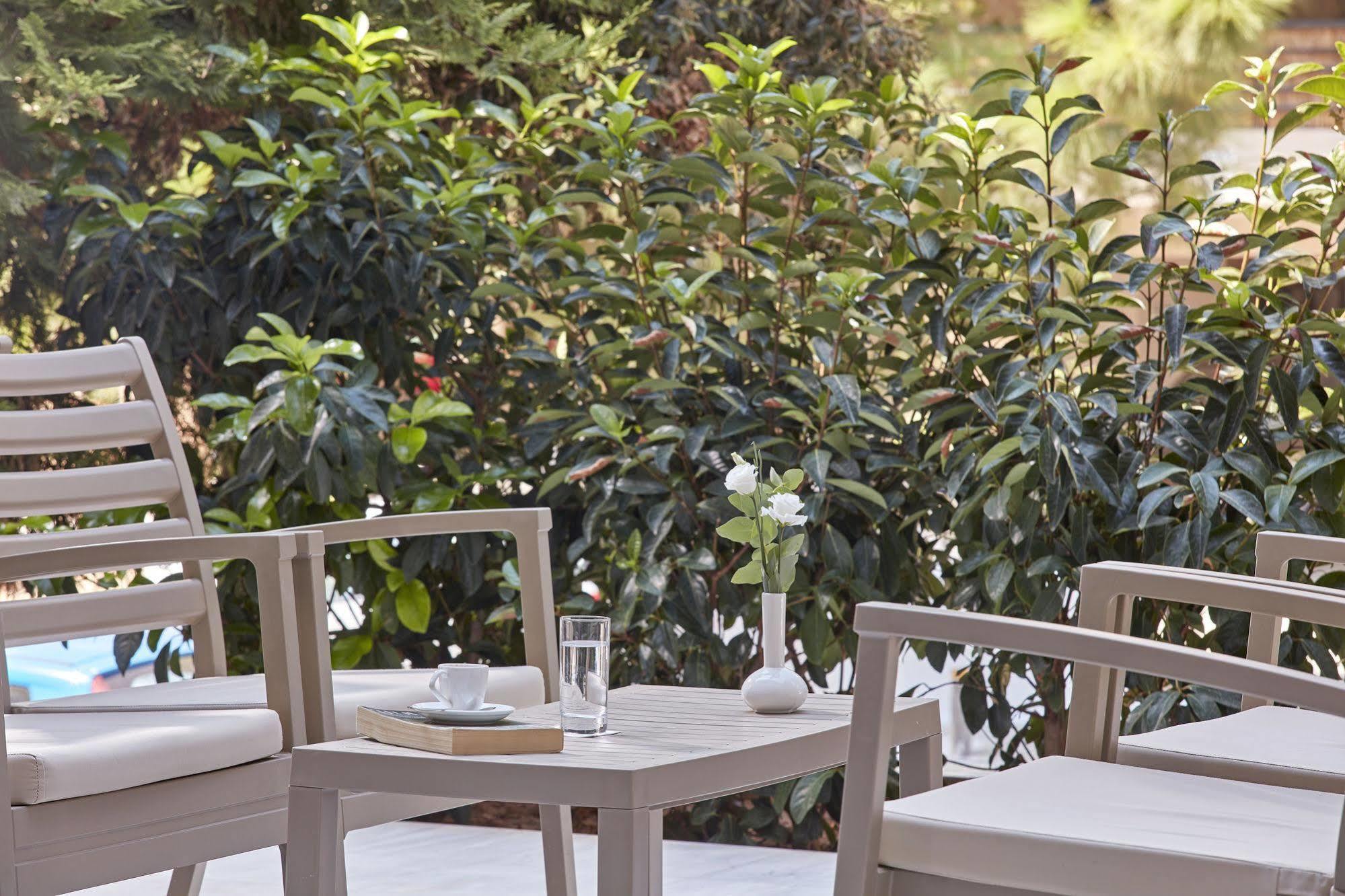 Hotel Civitel Esprit Athen Exterior foto
